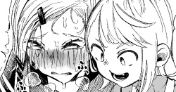 チョコの味見をする姉妹